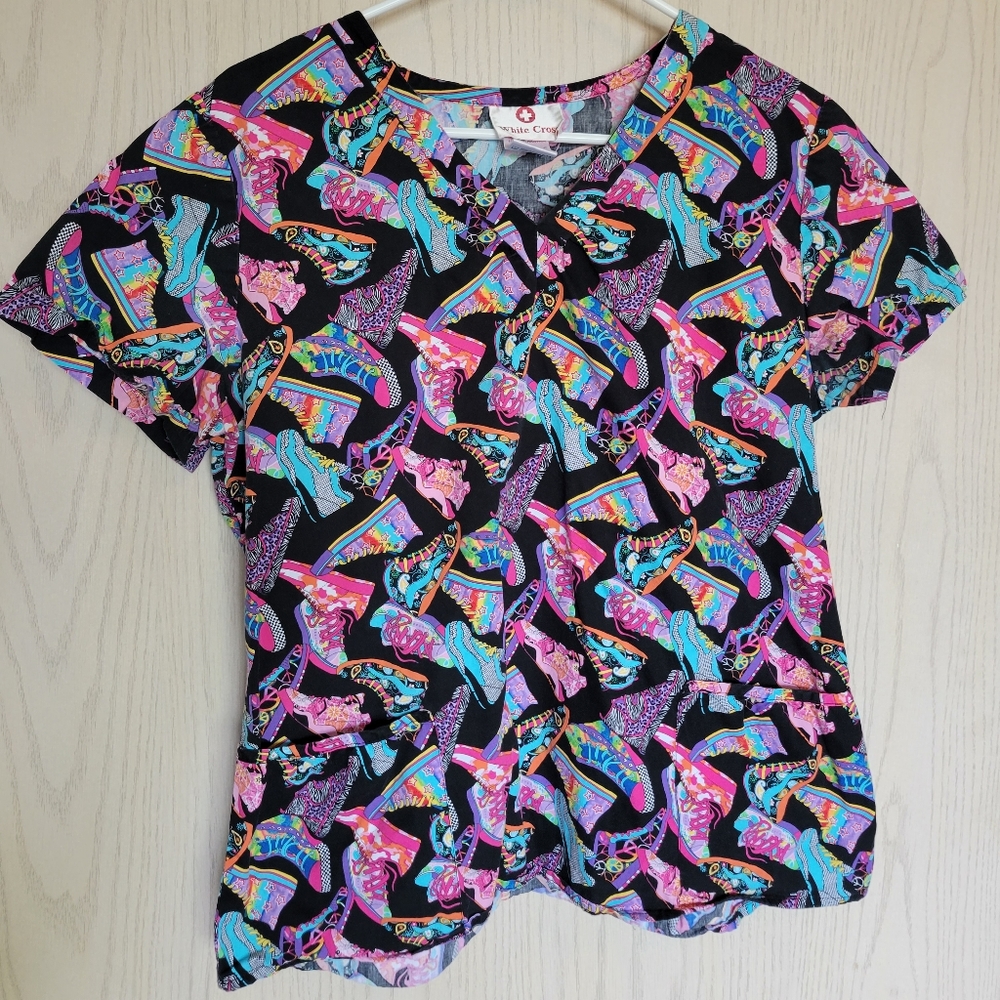 Women's Sneaker Scrub Top